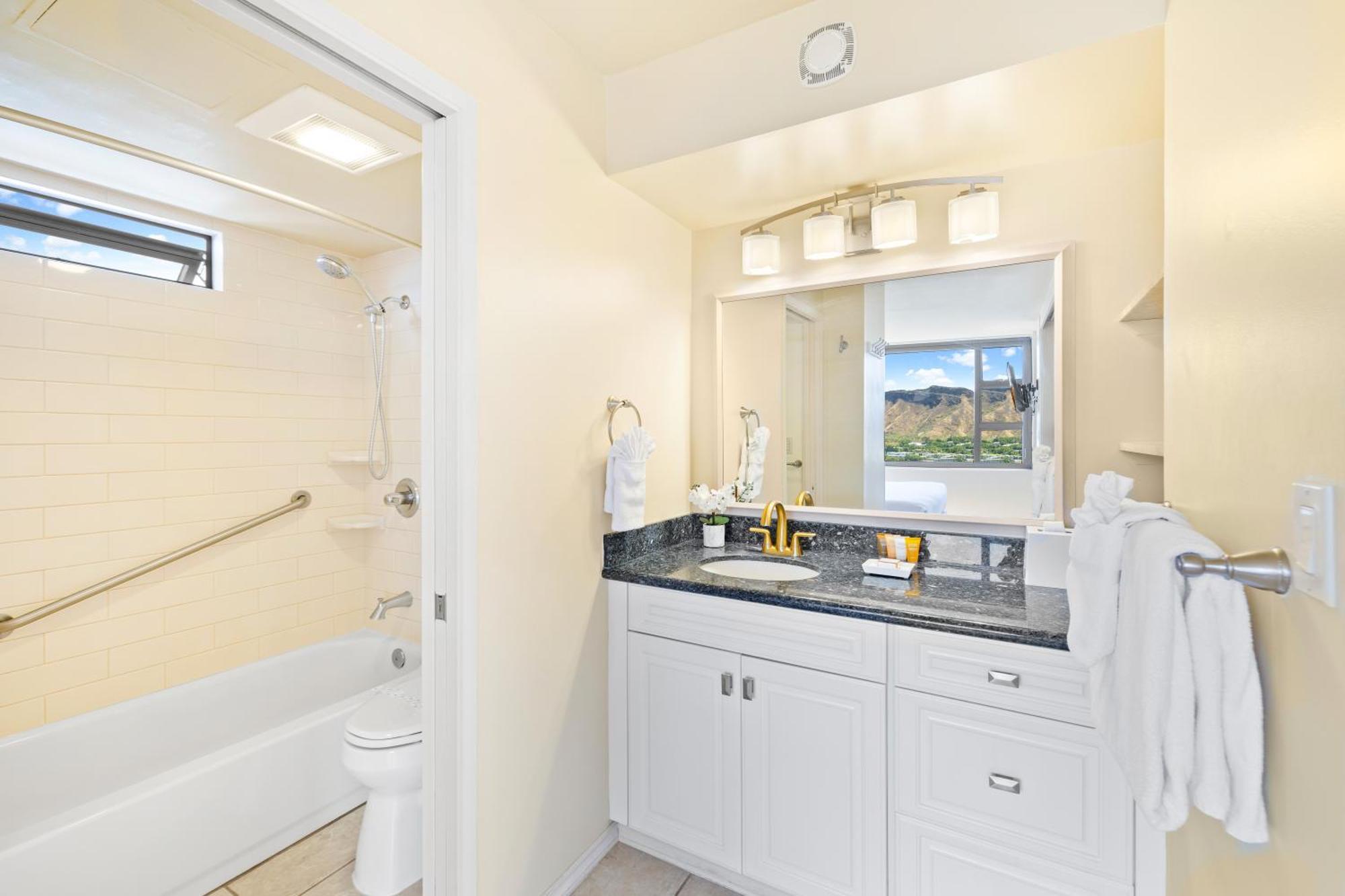Diamond Head Views Retreat With Free Parking & Near Waikiki Beach! โฮโนลูลู ภายนอก รูปภาพ